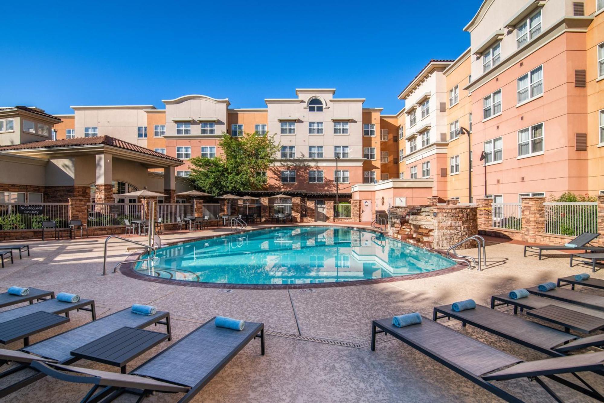 Springhill Suites Phoenix Glendale Sports & Entertainment District Εξωτερικό φωτογραφία